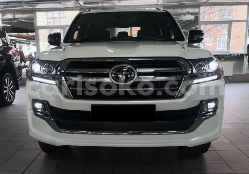 Big with watermark 21561544753371580 q8