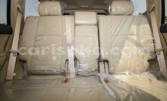 Buy New Toyota Prado White Car in Bokwango in Rwanda Buy New Toyota Prado White Car in Bokwango in Rwanda