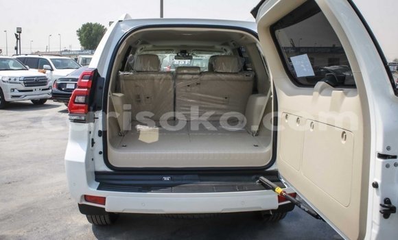 Buy New Toyota Prado White Car in Bokwango in Rwanda Buy New Toyota Prado White Car in Bokwango in Rwanda
