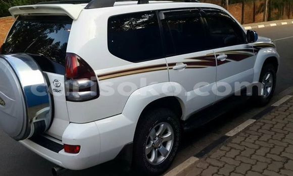 Acheter Occasion Voiture Toyota Land Cruiser Prado Blanc à Kigali, Rwanda Acheter Occasion Voiture Toyota Land Cruiser Prado Blanc à Kigali, Rwanda