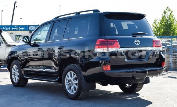 Buy New Toyota Land Cruiser Black Car in Butare in Butare Buy New Toyota Land Cruiser Black Car in Butare in Butare