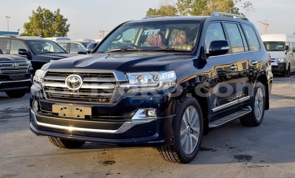 Buy New Toyota Land Cruiser Black Car in Bokwango in Rwanda Buy New Toyota Land Cruiser Black Car in Bokwango in Rwanda