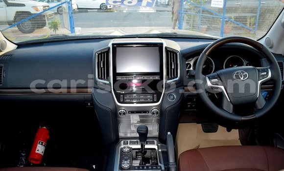 Buy New Toyota Land Cruiser Black Car in Bokwango in Rwanda Buy New Toyota Land Cruiser Black Car in Bokwango in Rwanda