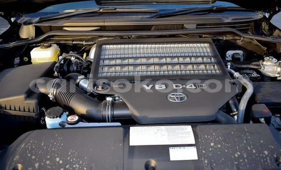 Buy New Toyota Land Cruiser Black Car in Bokwango in Rwanda Buy New Toyota Land Cruiser Black Car in Bokwango in Rwanda