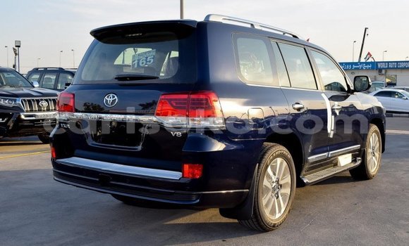 Buy New Toyota Land Cruiser Black Car in Bokwango in Rwanda Buy New Toyota Land Cruiser Black Car in Bokwango in Rwanda