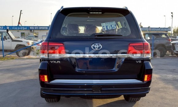 Buy New Toyota Land Cruiser Black Car in Bokwango in Rwanda Buy New Toyota Land Cruiser Black Car in Bokwango in Rwanda
