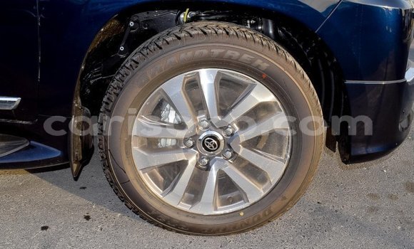 Buy New Toyota Land Cruiser Black Car in Bokwango in Rwanda Buy New Toyota Land Cruiser Black Car in Bokwango in Rwanda