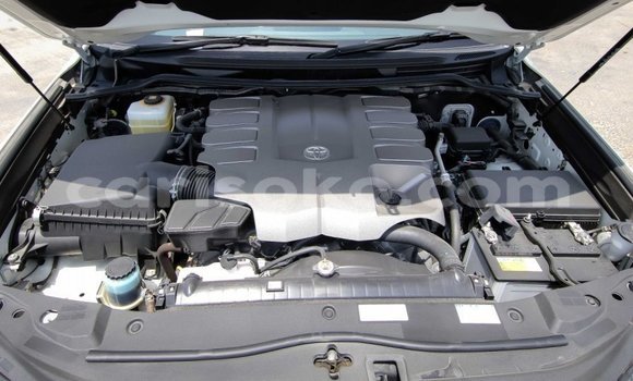 Buy New Toyota Land Cruiser White Car in Bokwango in Rwanda Buy New Toyota Land Cruiser White Car in Bokwango in Rwanda