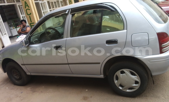 Sayi Na hannu Toyota Starlet Gris Mota in Kigali a Rwanda Sayi Na hannu Toyota Starlet Gris Mota in Kigali a Rwanda