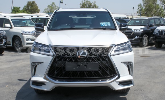 Buy New Lexus LX 570 White Car in Bokwango in Rwanda Buy New Lexus LX 570 White Car in Bokwango in Rwanda