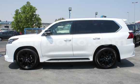Buy New Lexus LX 570 White Car in Bokwango in Rwanda Buy New Lexus LX 570 White Car in Bokwango in Rwanda