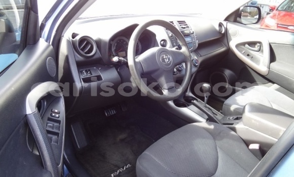 اشتري مستعمل Toyota RAV4 Bleu سيارة في Kigali في Rwanda اشتري مستعمل Toyota RAV4 Bleu سيارة في Kigali في Rwanda