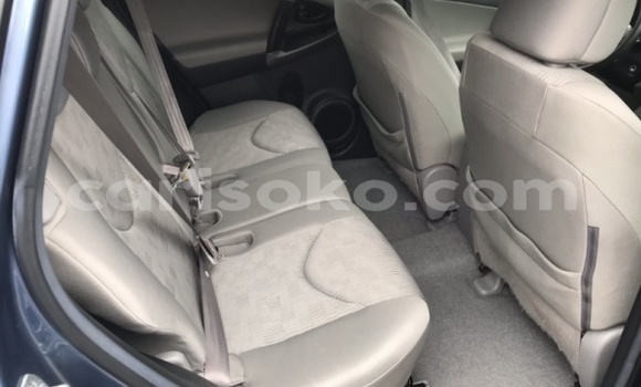 اشتري مستعمل Toyota RAV4 Bleu سيارة في Kigali في Rwanda اشتري مستعمل Toyota RAV4 Bleu سيارة في Kigali في Rwanda