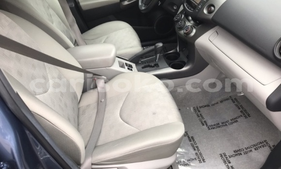 اشتري مستعمل Toyota RAV4 Bleu سيارة في Kigali في Rwanda اشتري مستعمل Toyota RAV4 Bleu سيارة في Kigali في Rwanda