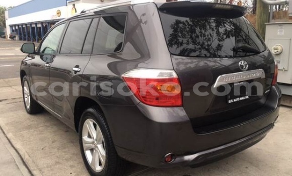 اشتري مستعمل Toyota Highlander Noir سيارة في Kigali في Rwanda اشتري مستعمل Toyota Highlander Noir سيارة في Kigali في Rwanda