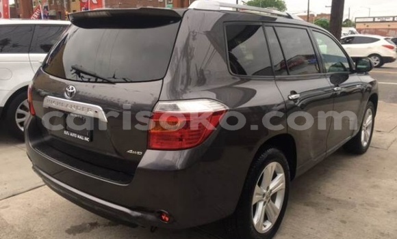 اشتري مستعمل Toyota Highlander Noir سيارة في Kigali في Rwanda اشتري مستعمل Toyota Highlander Noir سيارة في Kigali في Rwanda