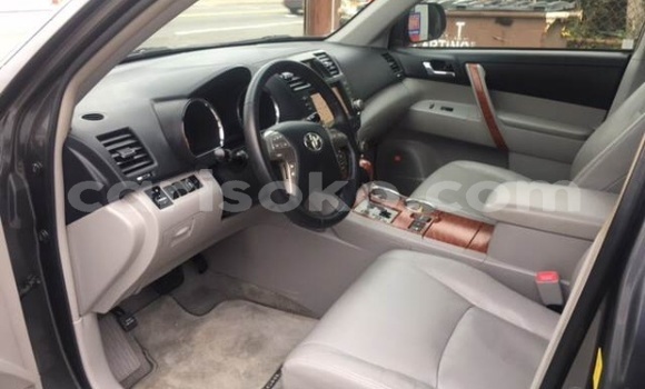 اشتري مستعمل Toyota Highlander Noir سيارة في Kigali في Rwanda اشتري مستعمل Toyota Highlander Noir سيارة في Kigali في Rwanda