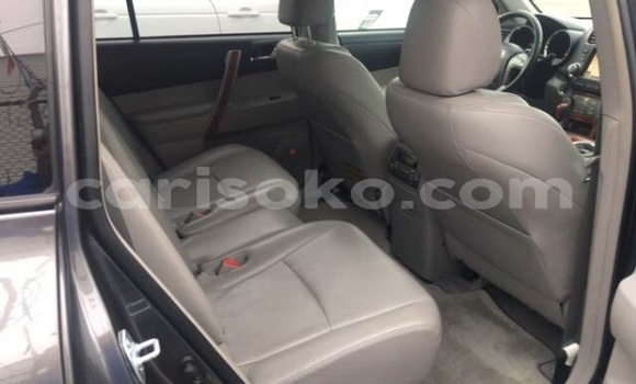اشتري مستعمل Toyota Highlander Noir سيارة في Kigali في Rwanda اشتري مستعمل Toyota Highlander Noir سيارة في Kigali في Rwanda