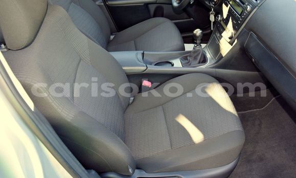 اشتري مستعمل Toyota Avensis Gris سيارة في Kigali في Rwanda اشتري مستعمل Toyota Avensis Gris سيارة في Kigali في Rwanda