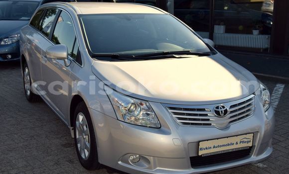 اشتري مستعمل Toyota Avensis Gris سيارة في Kigali في Rwanda اشتري مستعمل Toyota Avensis Gris سيارة في Kigali في Rwanda