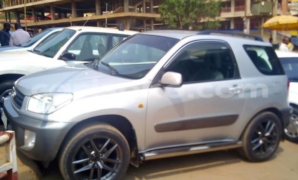 Sayi Na hannu Toyota RAV4 Gris Mota in Kigali a Rwanda Sayi Na hannu Toyota RAV4 Gris Mota in Kigali a Rwanda