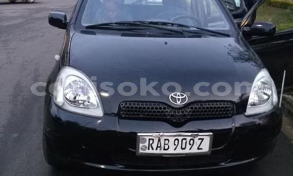 Acheter Occasion Voiture Toyota Vitz Noir à Kigali au Rwanda Acheter Occasion Voiture Toyota Vitz Noir à Kigali au Rwanda