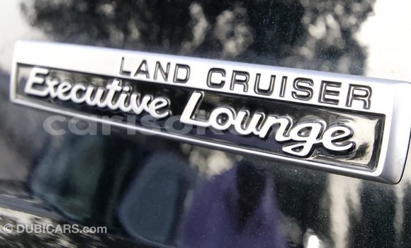 Acheter Import Voiture Toyota Land Cruiser Noir à Import - Dubai, Rwanda Acheter Import Voiture Toyota Land Cruiser Noir à Import - Dubai, Rwanda