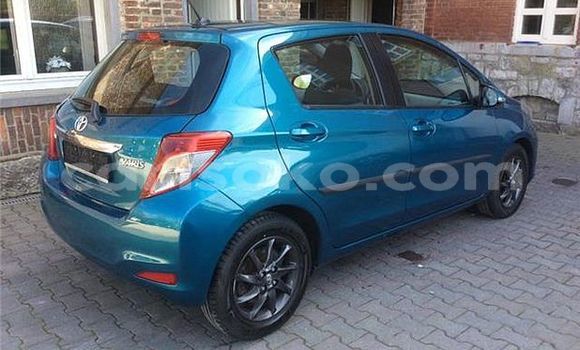 Acheter Occasion Voiture Toyota Yaris Bleu à Kigali, Rwanda Acheter Occasion Voiture Toyota Yaris Bleu à Kigali, Rwanda