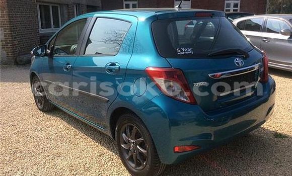 Acheter Occasion Voiture Toyota Yaris Bleu à Kigali, Rwanda Acheter Occasion Voiture Toyota Yaris Bleu à Kigali, Rwanda