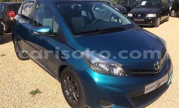 Acheter Occasion Voiture Toyota Yaris Bleu à Kigali, Rwanda Acheter Occasion Voiture Toyota Yaris Bleu à Kigali, Rwanda