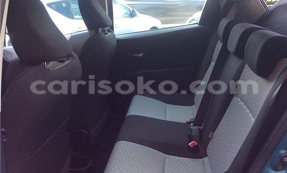 Acheter Occasion Voiture Toyota Yaris Bleu à Kigali, Rwanda Acheter Occasion Voiture Toyota Yaris Bleu à Kigali, Rwanda