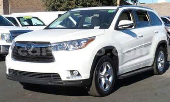 اشتري مستعمل Toyota Highlander Blanc سيارة في Gicumbi في Rwanda اشتري مستعمل Toyota Highlander Blanc سيارة في Gicumbi في Rwanda