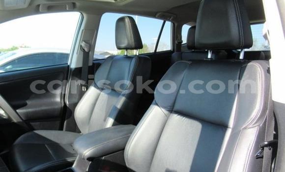 Acheter Occasion Voiture Toyota RAV4 Blanc à Kigali, Rwanda Acheter Occasion Voiture Toyota RAV4 Blanc à Kigali, Rwanda