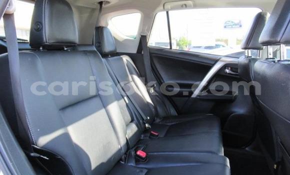 Acheter Occasion Voiture Toyota RAV4 Blanc à Kigali, Rwanda Acheter Occasion Voiture Toyota RAV4 Blanc à Kigali, Rwanda