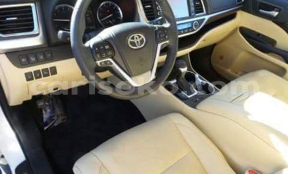 اشتري مستعمل Toyota Highlander Blanc سيارة في Gicumbi في Rwanda اشتري مستعمل Toyota Highlander Blanc سيارة في Gicumbi في Rwanda