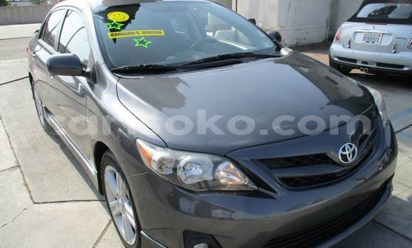 Acheter Occasion Voiture Toyota Corolla Noir à Kigali, Rwanda Acheter Occasion Voiture Toyota Corolla Noir à Kigali, Rwanda