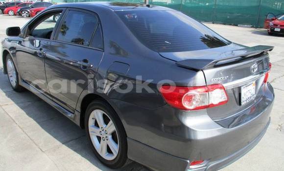 Acheter Occasion Voiture Toyota Corolla Noir à Kigali, Rwanda Acheter Occasion Voiture Toyota Corolla Noir à Kigali, Rwanda