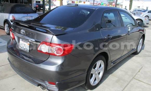 Acheter Occasion Voiture Toyota Corolla Noir à Kigali, Rwanda Acheter Occasion Voiture Toyota Corolla Noir à Kigali, Rwanda