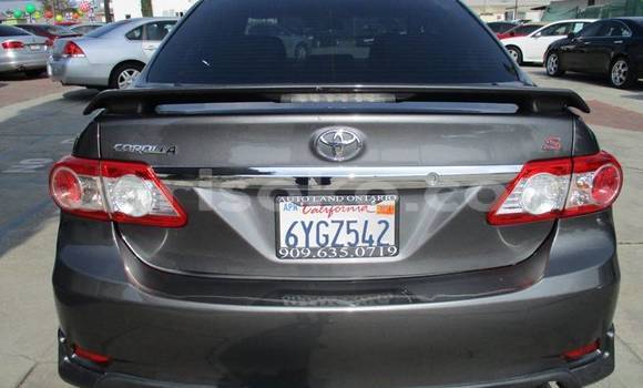 Acheter Occasion Voiture Toyota Corolla Noir à Kigali, Rwanda Acheter Occasion Voiture Toyota Corolla Noir à Kigali, Rwanda