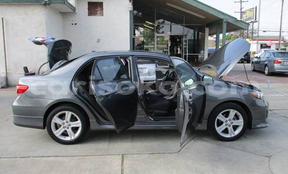 Acheter Occasion Voiture Toyota Corolla Noir à Kigali, Rwanda Acheter Occasion Voiture Toyota Corolla Noir à Kigali, Rwanda