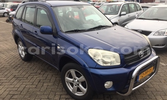 Acheter Occasion Voiture Toyota RAV4 Bleu à Kigali, Rwanda Acheter Occasion Voiture Toyota RAV4 Bleu à Kigali, Rwanda