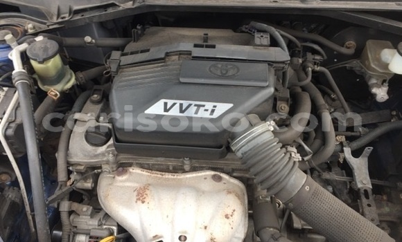 Acheter Occasion Voiture Toyota RAV4 Bleu à Kigali, Rwanda Acheter Occasion Voiture Toyota RAV4 Bleu à Kigali, Rwanda