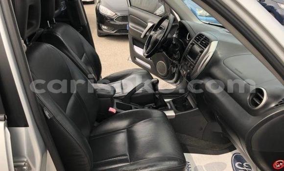 Sayi Na hannu Toyota RAV4 Gris Mota in Kigali a Rwanda Sayi Na hannu Toyota RAV4 Gris Mota in Kigali a Rwanda