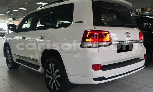 Buy Used Toyota Land Cruiser White Car in Kigali in Rwanda Buy Used Toyota Land Cruiser White Car in Kigali in Rwanda