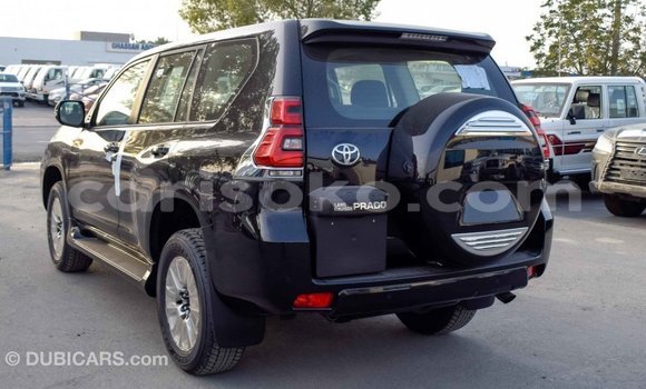 Acheter Import Voiture Toyota Land Cruiser Noir à Import - Dubai, Rwanda Acheter Import Voiture Toyota Land Cruiser Noir à Import - Dubai, Rwanda