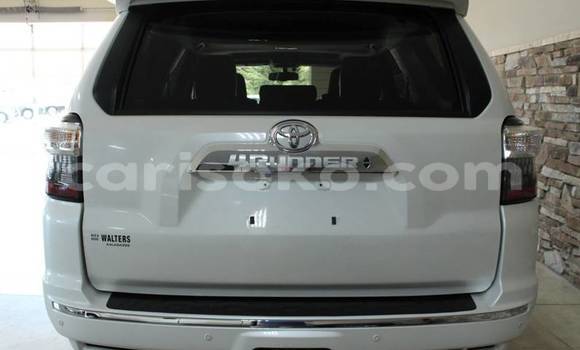 Acheter Occasion Voiture Toyota 4Runner Blanc à Kigali, Rwanda Acheter Occasion Voiture Toyota 4Runner Blanc à Kigali, Rwanda