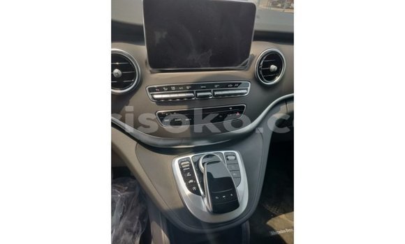 Acheter Import Voiture Mercedes-Benz 250 Noir à Import - Dubai, Rwanda Acheter Import Voiture Mercedes-Benz 250 Noir à Import - Dubai, Rwanda