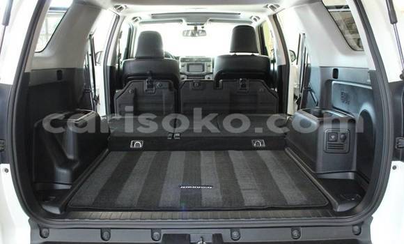 Acheter Occasion Voiture Toyota 4Runner Blanc à Kigali, Rwanda Acheter Occasion Voiture Toyota 4Runner Blanc à Kigali, Rwanda