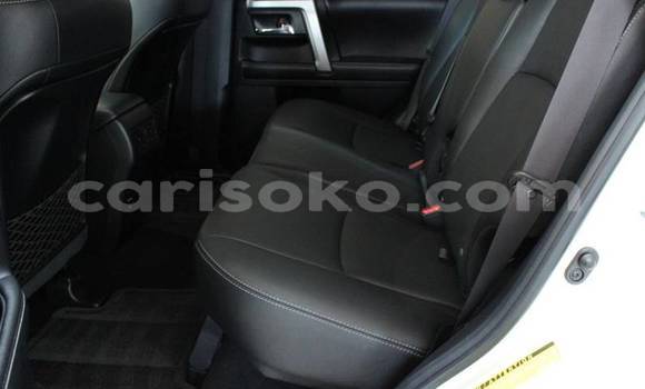 Acheter Occasion Voiture Toyota 4Runner Blanc à Kigali, Rwanda Acheter Occasion Voiture Toyota 4Runner Blanc à Kigali, Rwanda