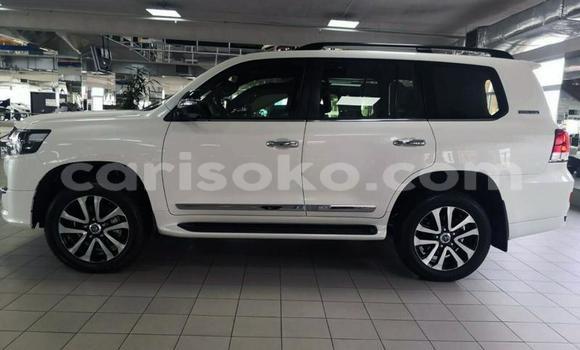 Buy Used Toyota Land Cruiser White Car in Kigali in Rwanda Buy Used Toyota Land Cruiser White Car in Kigali in Rwanda